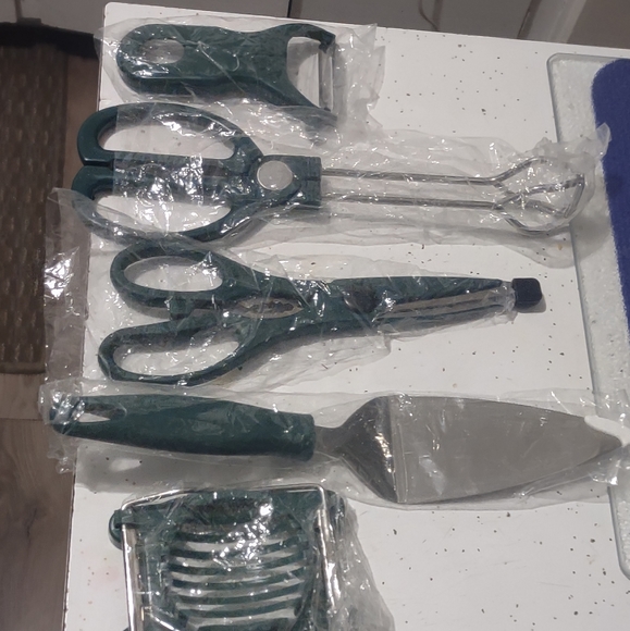 7-Pc Kitchen Utensils/Green Handled - Picture 6 of 7